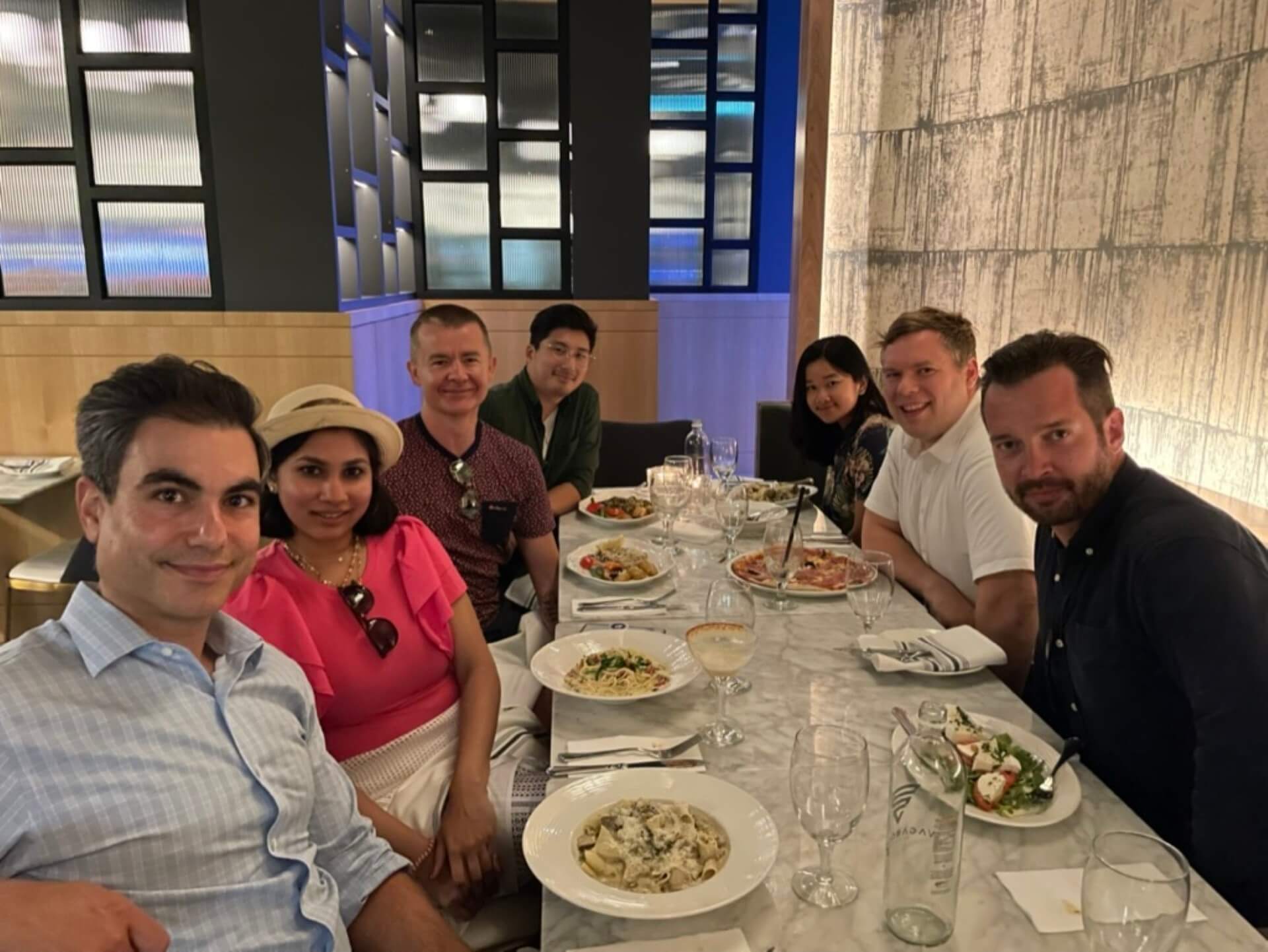 AA2E905D-9562-424D-8746-34F7EFF21681_1_105_c